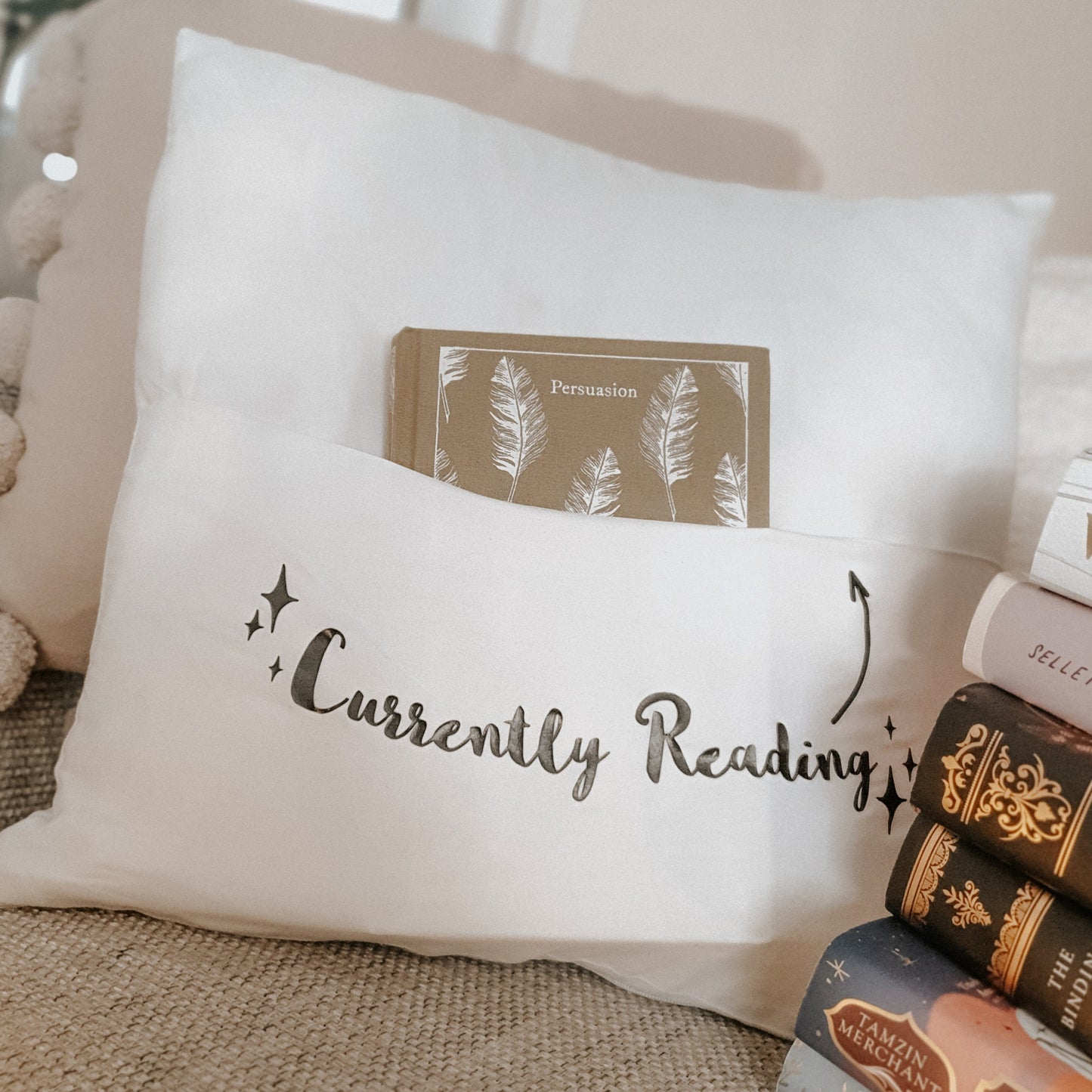 Current Read Cushion Cover