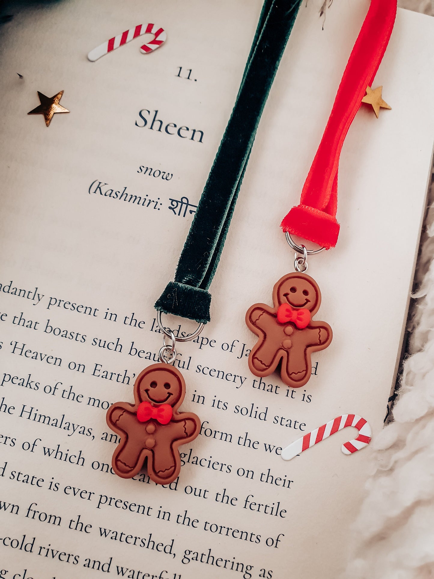 Gingerbread Christmas Charm Bookmark | Charm and Ribbon Bookmark | Small Bookmark | Velvet Ribbon | Book Charm | Festive Charm Bookmark